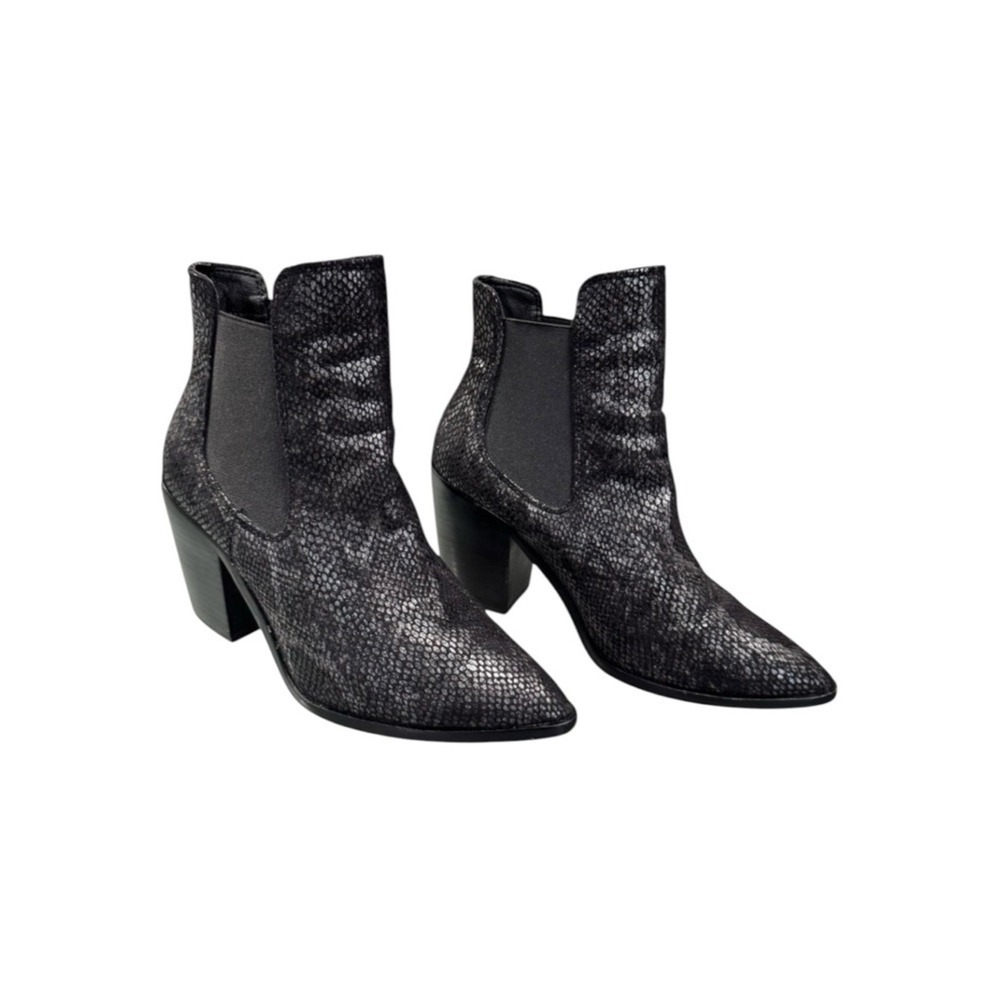 Chinese Laundry Utah Snakeskin Texture Black Bootie Ankle Boots